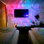 Prázdninový dům Tropical Island 23b - Seesicht - Massage - Bbq - Billiard - Tischkicker - Trambolin - Penthouse - Parkplatz Ohningen