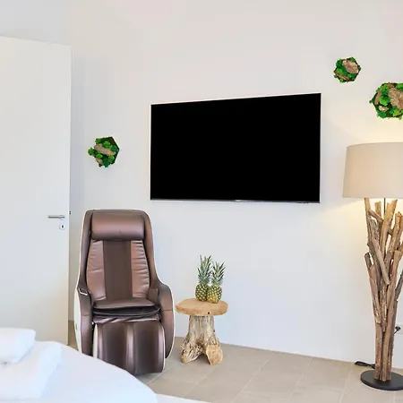 Tropical Island 23b - Seesicht - Massage - Bbq - Billiard - Tischkicker - Trambolin - Penthouse - Parkplatz Ohningen